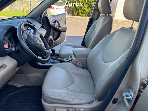 Used 2011 Toyota RAV4 Limited image 18