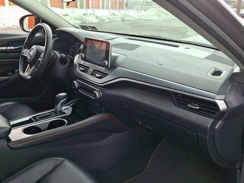 Used 2023 Nissan Altima 2.5 SR image 11