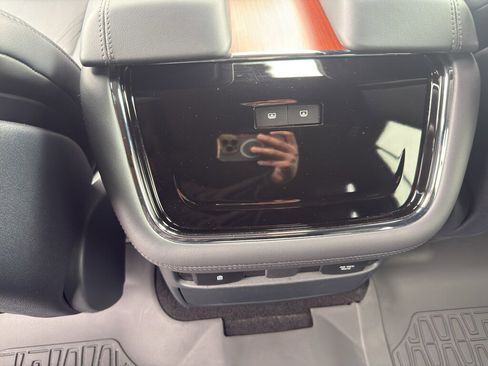 Used 2024 Lincoln Navigator Reserve AWD/4WD image 14