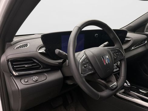Used 2025 Buick Envista Sport Touring w/ Convenience I Package FWD image 7