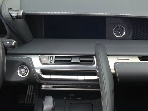 Used 2021 Lexus LC 500 Convertible image 22