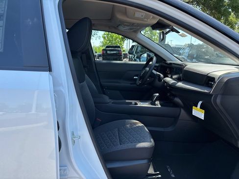 New 2026 Nissan Kicks SV w/ SV Premium Package FWD image 18