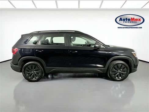 Used 2024 Volkswagen Taos S image 9