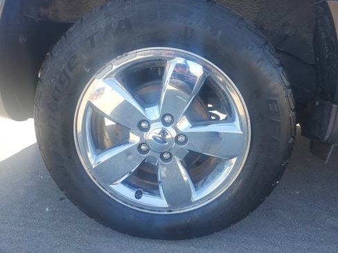 Used 2010 Ford Escape XLT image 9