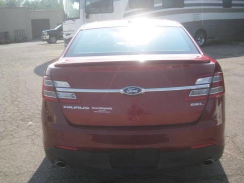 Used 2014 Ford Taurus SEL w/ Equipment Group 201A image 6