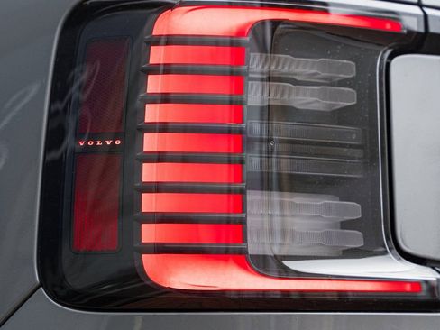 New 2025 Volvo EX30 Plus w/ Climate Package image 9