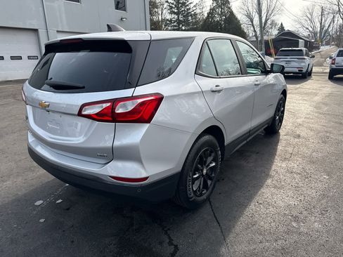 Used 2021 Chevrolet Equinox LS image 3