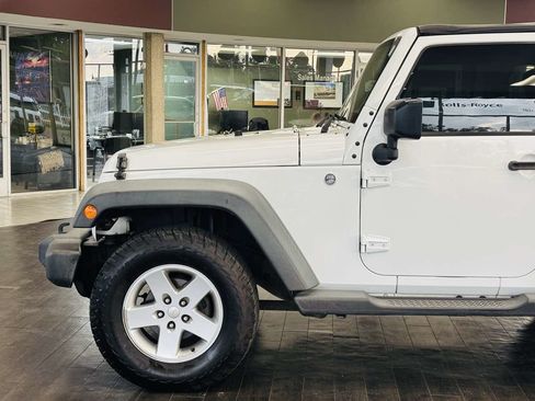Used 2014 Jeep Wrangler Sport w/ Quick Order Package 24S AWD/4WD image 15