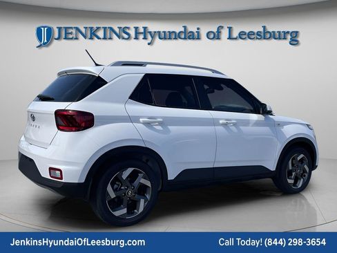 New 2026 Hyundai Venue SEL FWD image 3