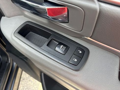 Used 2018 RAM 1500 Big Horn AWD/4WD image 34