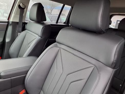 Certified 2025 Hyundai Santa Fe SEL image 5