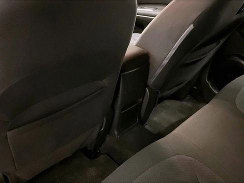 Used 2013 Nissan Rogue S FWD image 8