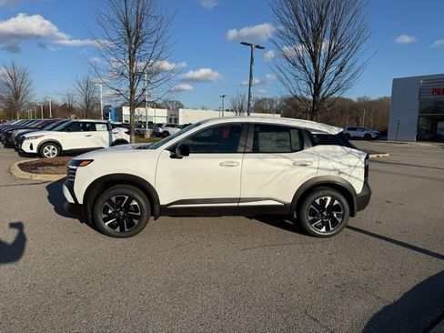 New 2026 Nissan Kicks SV w/ SV Premium Package image 8