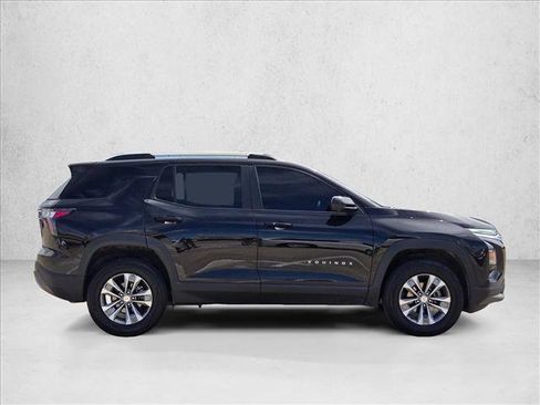 Used 2025 Chevrolet Equinox LT w/ Convenience Package II FWD image 4