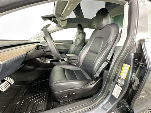 Used 2023 Tesla Model 3 Performance image 4