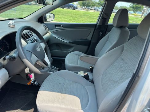 Used 2015 Hyundai Accent GLS FWD image 16