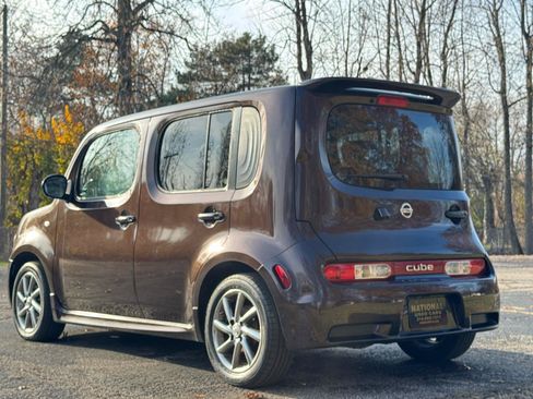 Used 2010 Nissan Cube 1.8 S Krom Edition w/ Interior Designer Pkg FWD image 7