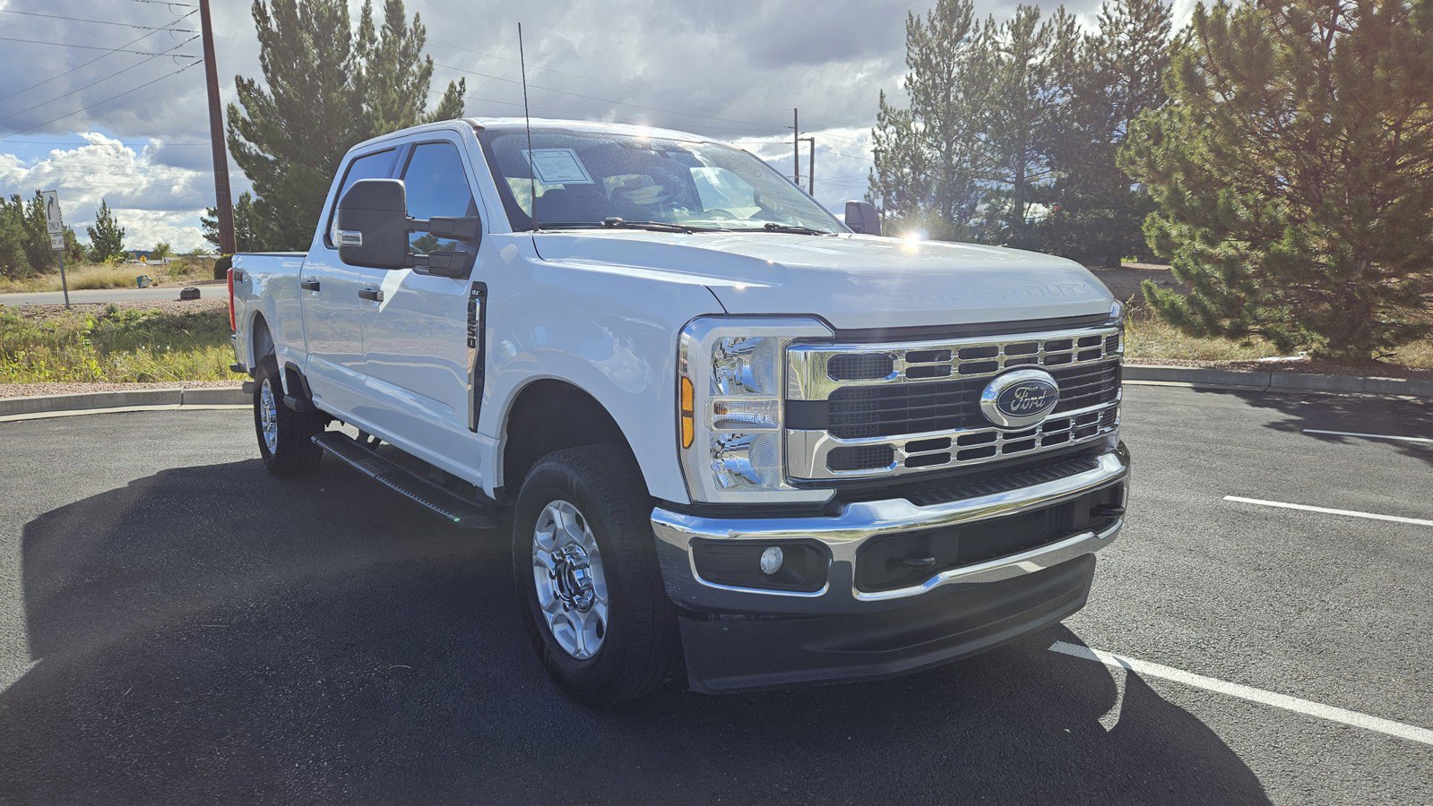 Used 2025 Ford F250 XLT AWD/4WD image 4