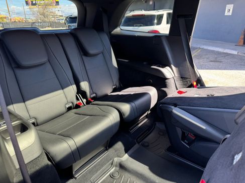 Used 2022 Mercedes-Benz GLS 450 4MATIC image 18