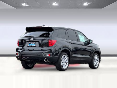 Certified 2025 Honda Passport EX-L image 8