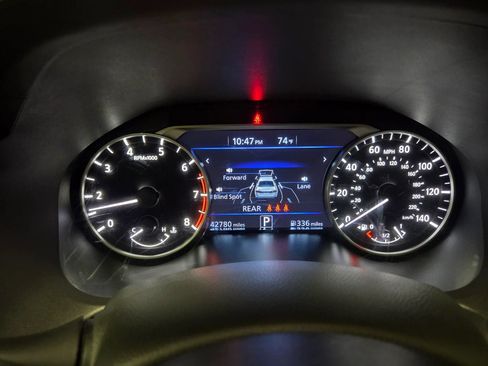 Used 2025 Nissan Altima 2.5 SV FWD image 18