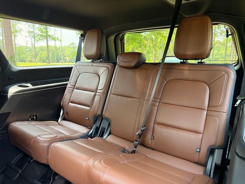Used 2023 Lincoln Navigator L Reserve w/ Equipment Group 201A AWD/4WD image 32