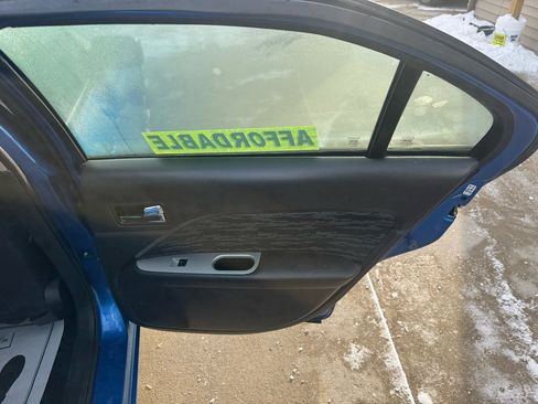 Used 2011 Ford Fusion SE w/ Sport Appearance Pkg image 16