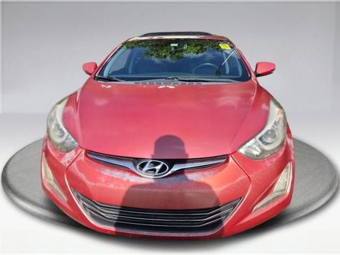 Used 2015 Hyundai Elantra Limited w/ Option Group 05 FWD image 7