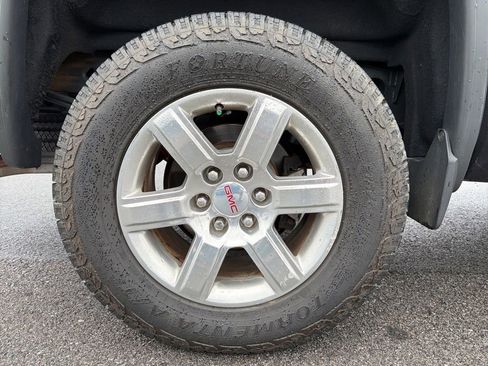 Used 2014 GMC Sierra 1500 SLT w/ Suspension Package, Off-Road image 12