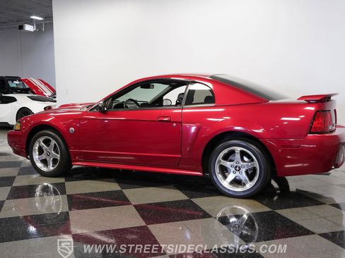 Used 2004 Ford Mustang GT RWD image 9