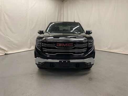 Used 2025 GMC Sierra 1500 SLT AWD/4WD image 3