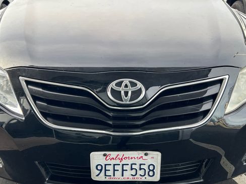 Used 2011 Toyota Camry LE image 9