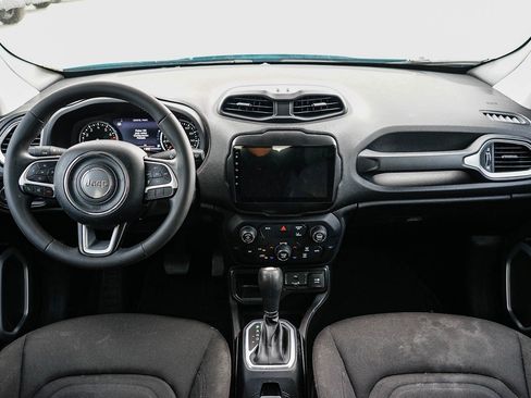 Used 2021 Jeep Renegade Latitude FWD image 12