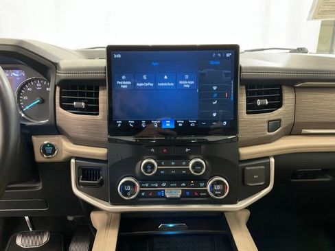 Used 2024 Ford Expedition Limited AWD/4WD image 17