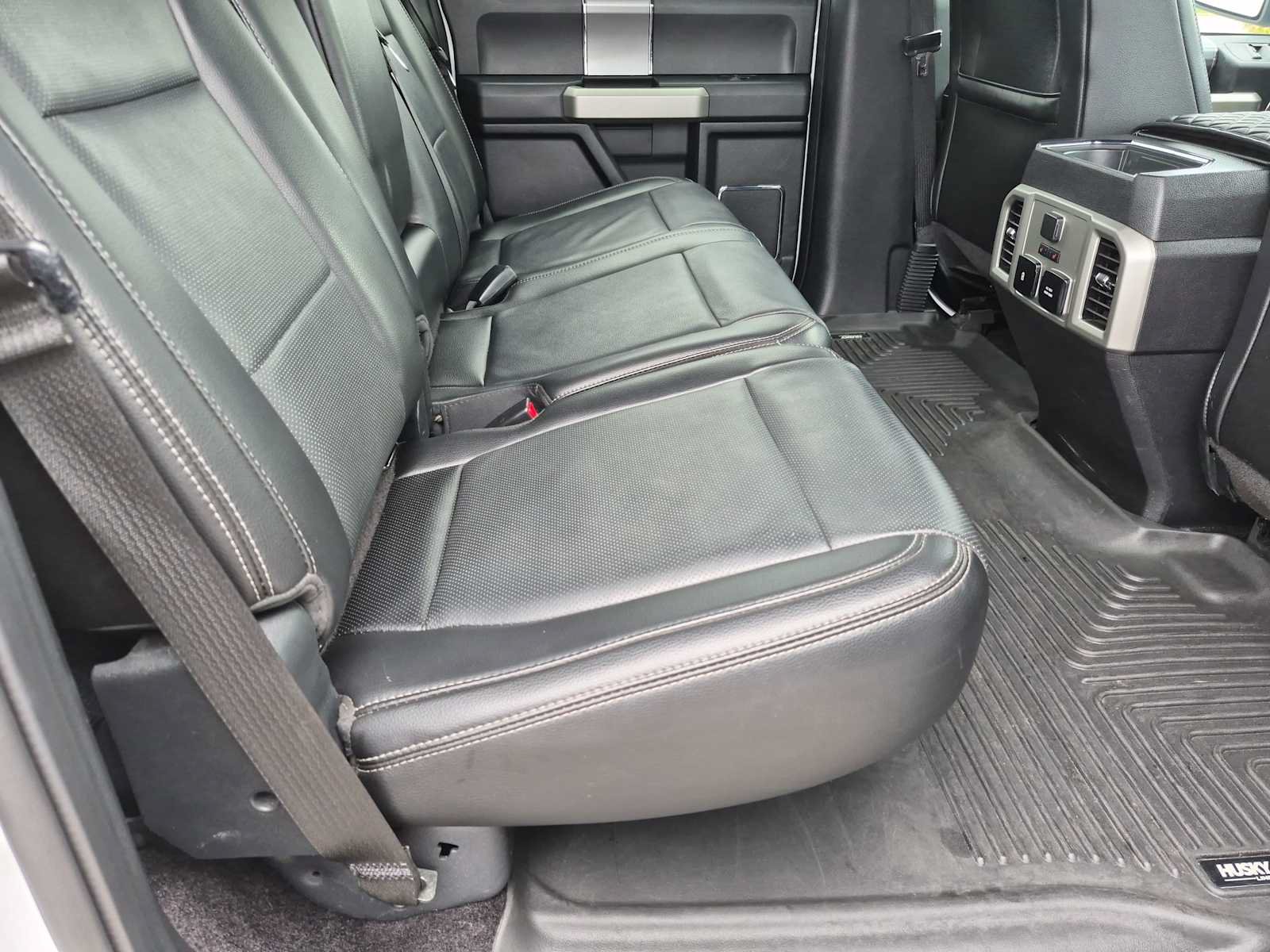Used 2017 Ford F150 Lariat w/ Equipment Group 502A Luxury AWD/4WD image 21