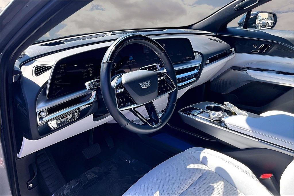 Certified 2024 Cadillac Lyriq Sport AWD/4WD image 17