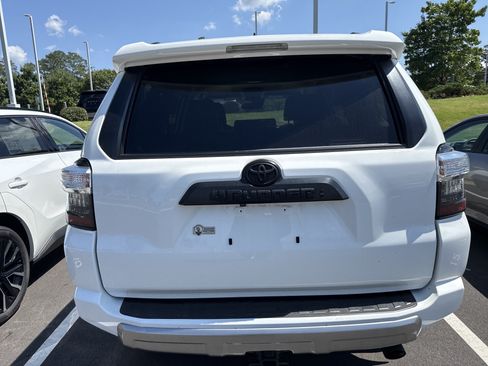 Used 2023 Toyota 4Runner TRD Off-Road Premium w/ Off Road Premium Plus Package AWD/4WD image 7