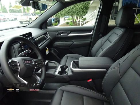 New 2026 GMC Terrain Elevation w/ Elevation Premium Package FWD image 13