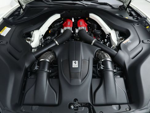 Certified 2022 Ferrari Portofino M RWD image 33