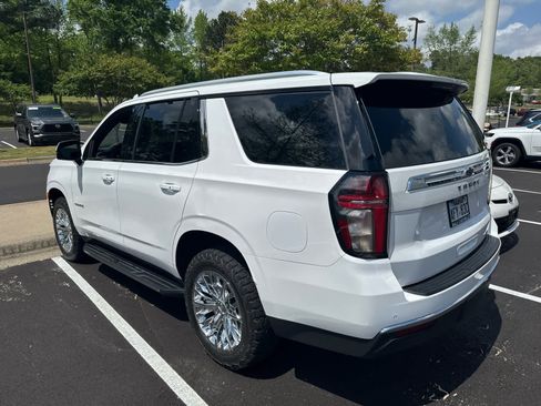 Used 2022 Chevrolet Tahoe LT w/ Luxury Package image 3