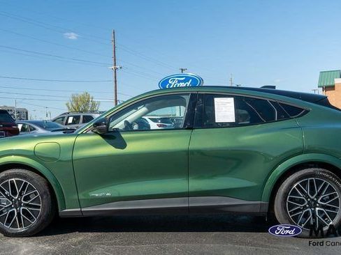 Used 2025 Ford Mustang Mach-E Premium AWD/4WD image 9