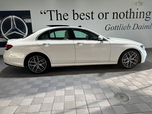 Used 2022 Mercedes-Benz E 350 E 350 4MATIC AMG Line image 3