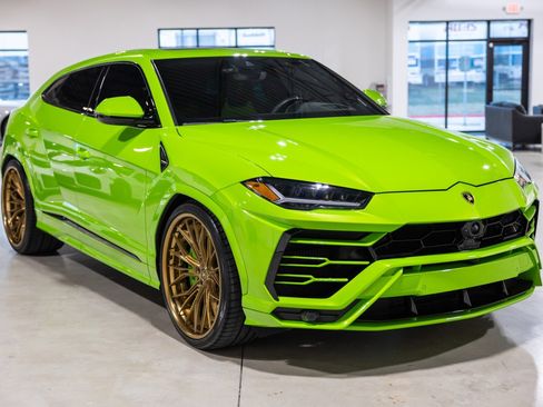 Used 2022 Lamborghini Urus image 10