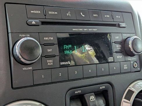 Used 2017 Jeep Wrangler Unlimited Sahara w/ Connectivity Group image 8