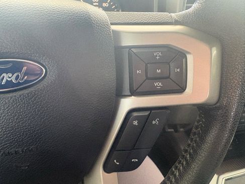 Used 2015 Ford F150 Lariat image 14