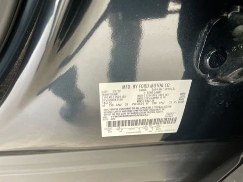 Used 2022 Ford Explorer XLT w/ Equipment Group 202A AWD/4WD image 27