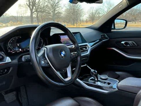 Used 2020 BMW 330i xDrive Sedan w/ Premium Package image 10