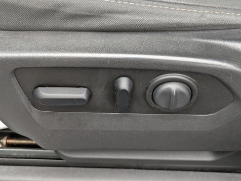 Used 2020 GMC Sierra 1500 Elevation w/ Elevation Convenience Package image 12