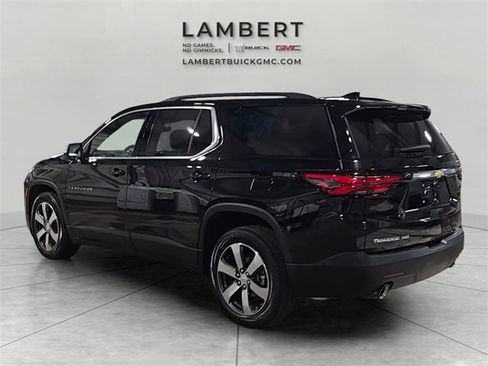 Used 2023 Chevrolet Traverse LT w/ LT Premium Package image 8