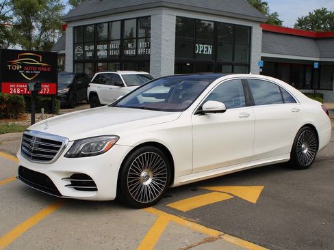 Used 2018 Mercedes-Benz S 560 4MATIC Sedan image 2